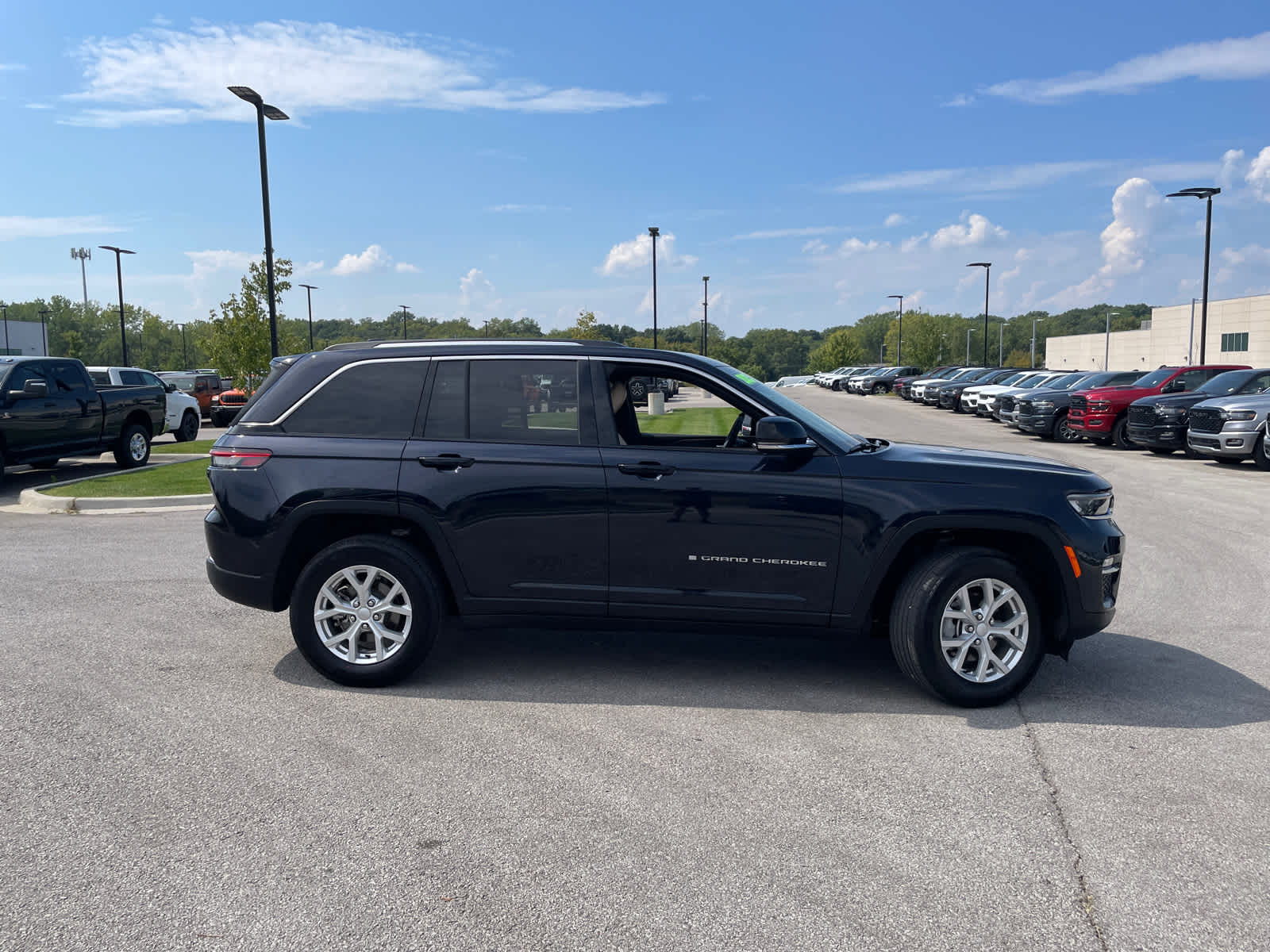 2023 Jeep Grand Cherokee Limited photo 10