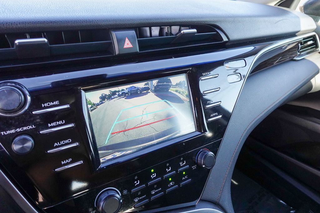 2019 Toyota Camry L photo 21