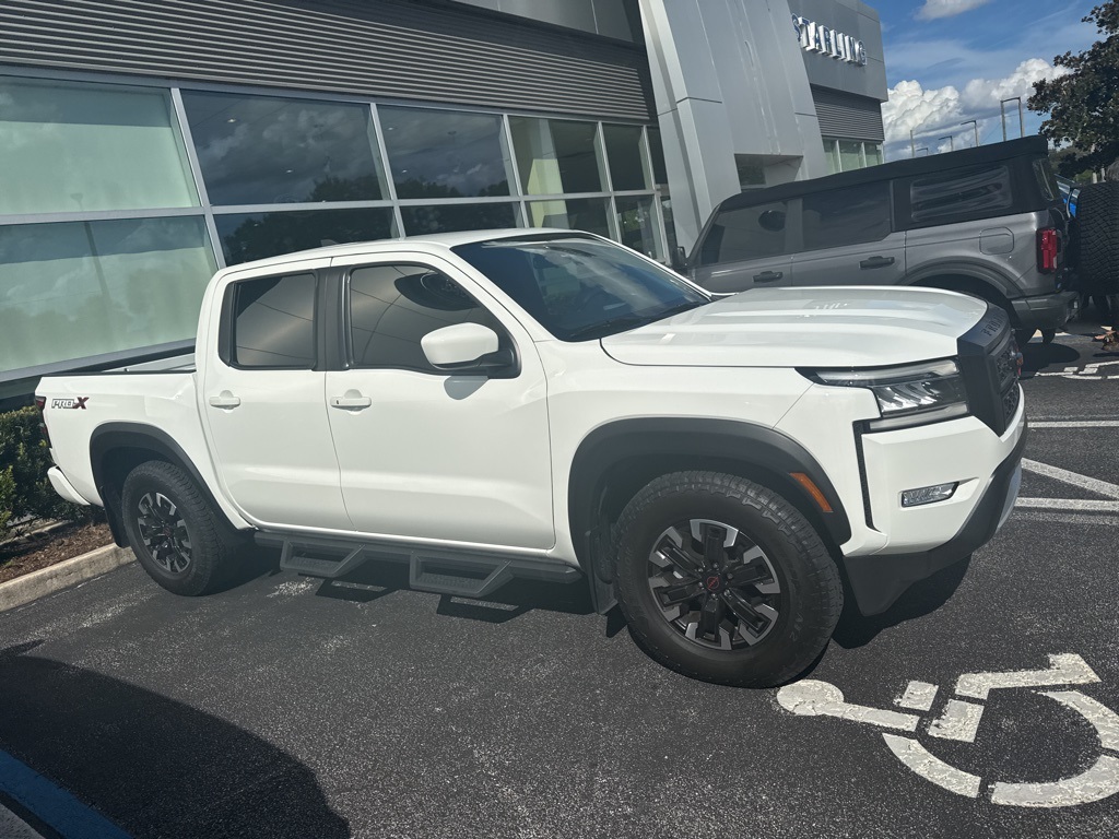2024 Nissan Frontier PRO-X photo 2