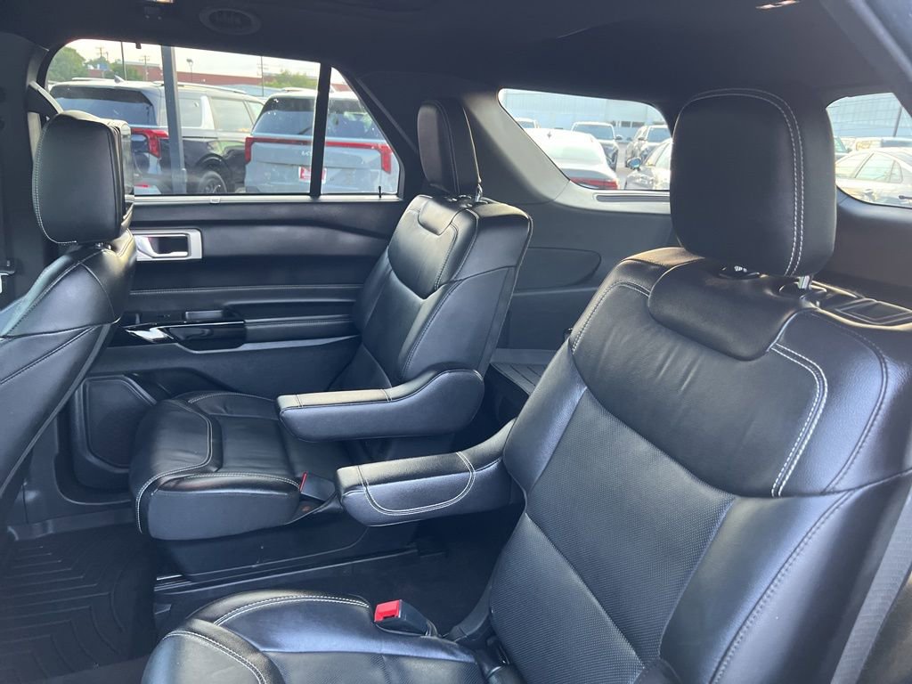 2022 Ford Explorer ST photo 22