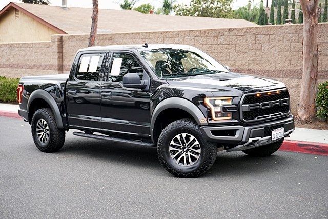2020 Ford F-150 Raptor photo 2