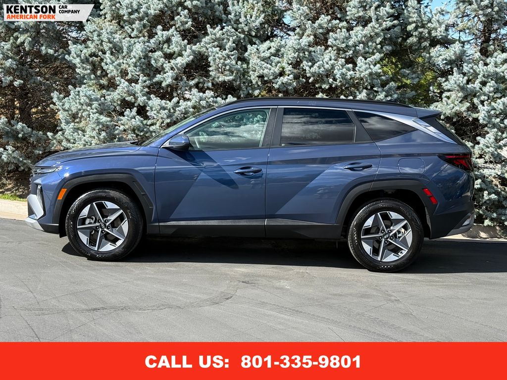 2025 Hyundai Tucson SEL photo 3