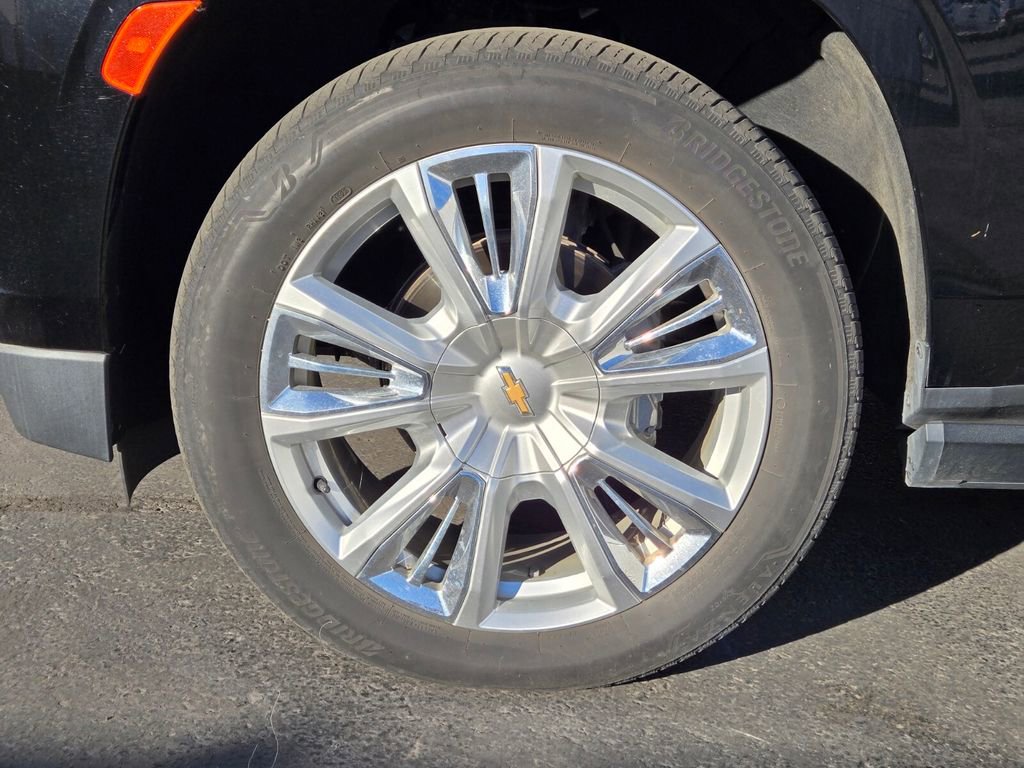 2022 Chevrolet Tahoe High Country photo 2
