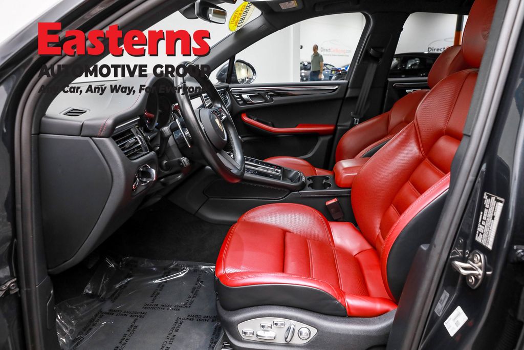 2024 Porsche Macan Base photo 10