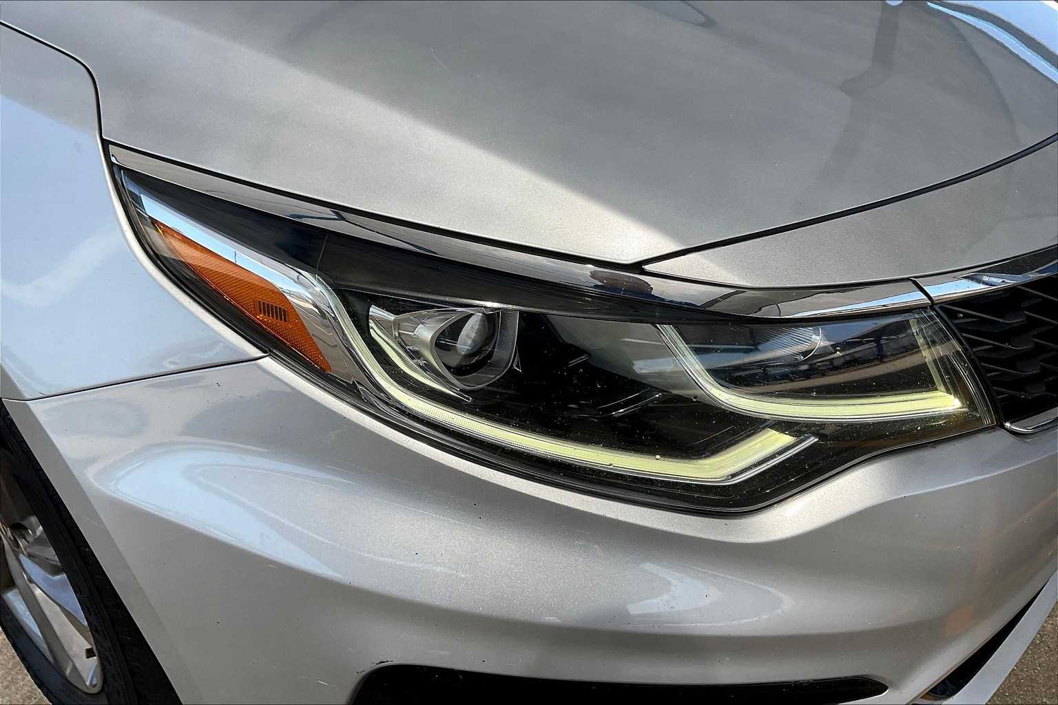2020 Kia Optima LX photo 25