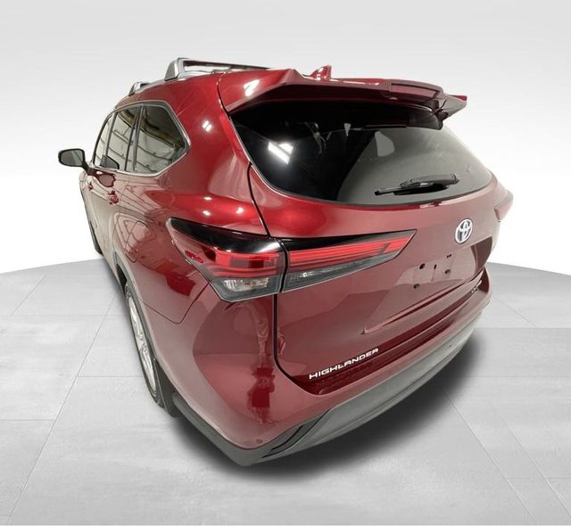 2023 Toyota Highlander Hybrid Limited photo 4