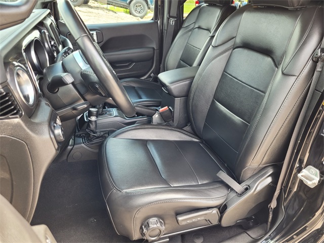 2021 Jeep Wrangler Unlimited Sahara Altitude photo 16