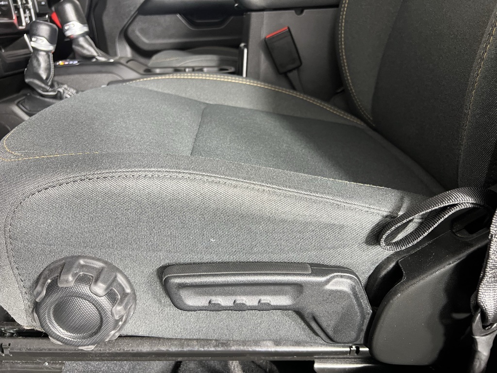 2024 Jeep Wrangler Sahara photo 20