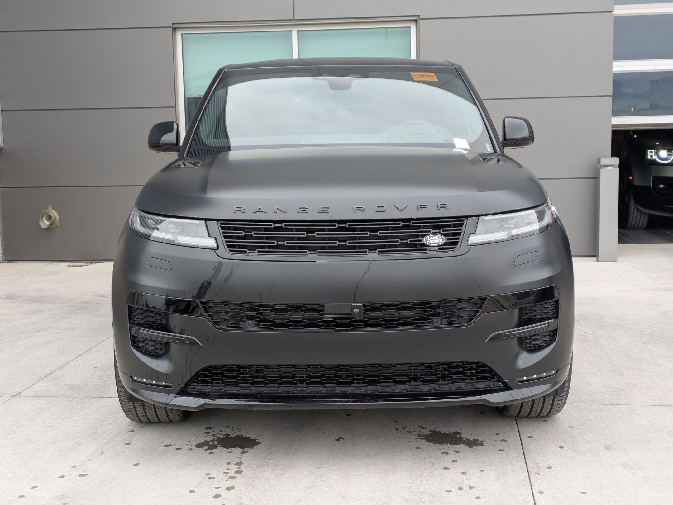 2025 Land Rover Range Rover Sport SE photo 2