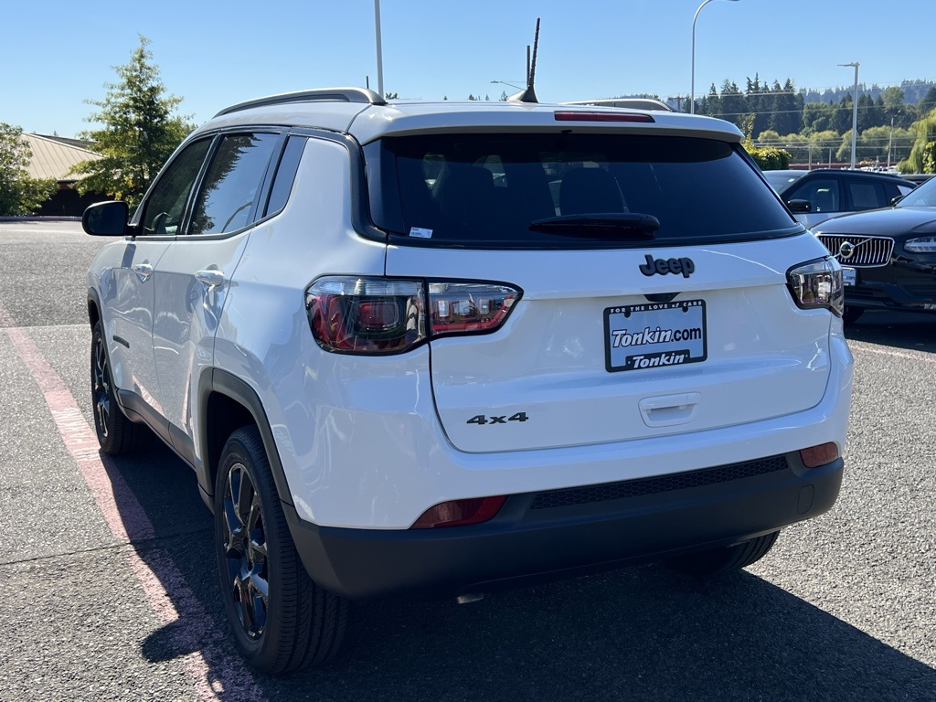2026 Jeep Compass Latitude photo 4
