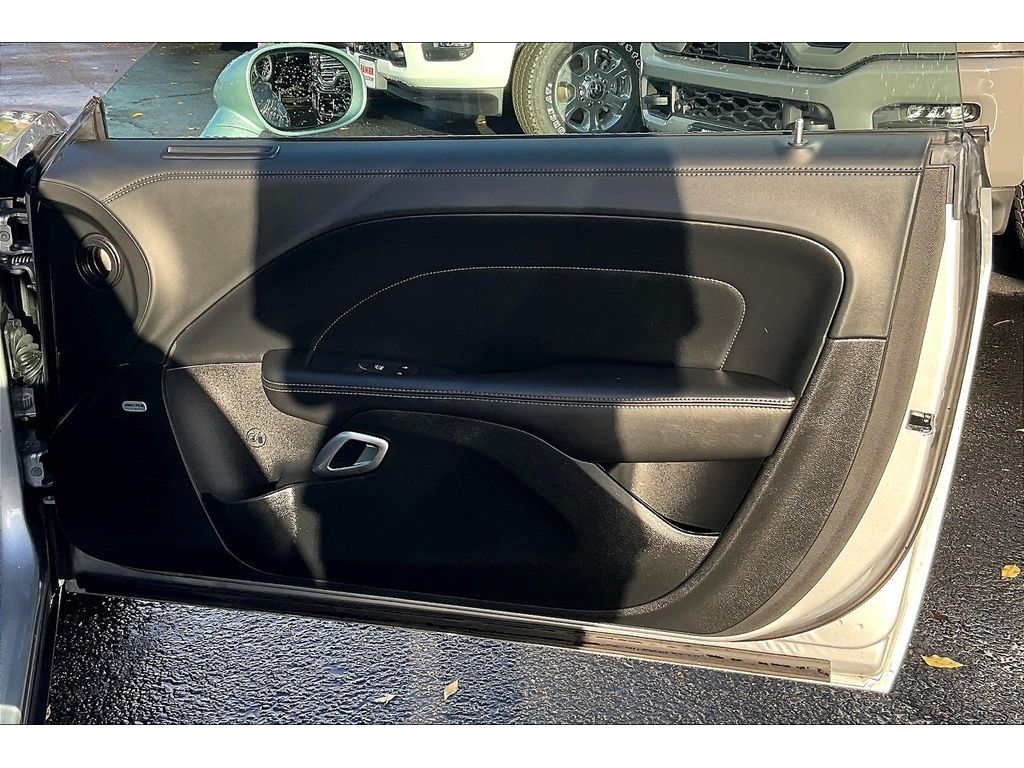 2020 Dodge Challenger R/T Plus photo 23