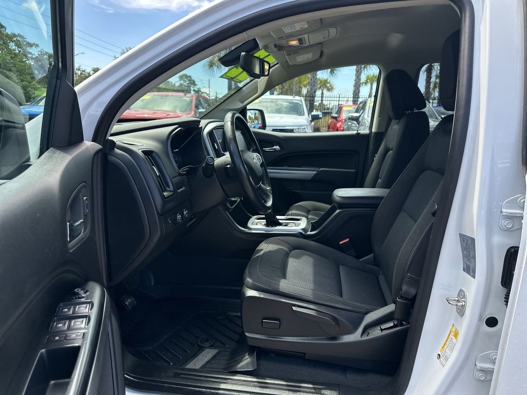 2022 Chevrolet Colorado LT photo 19