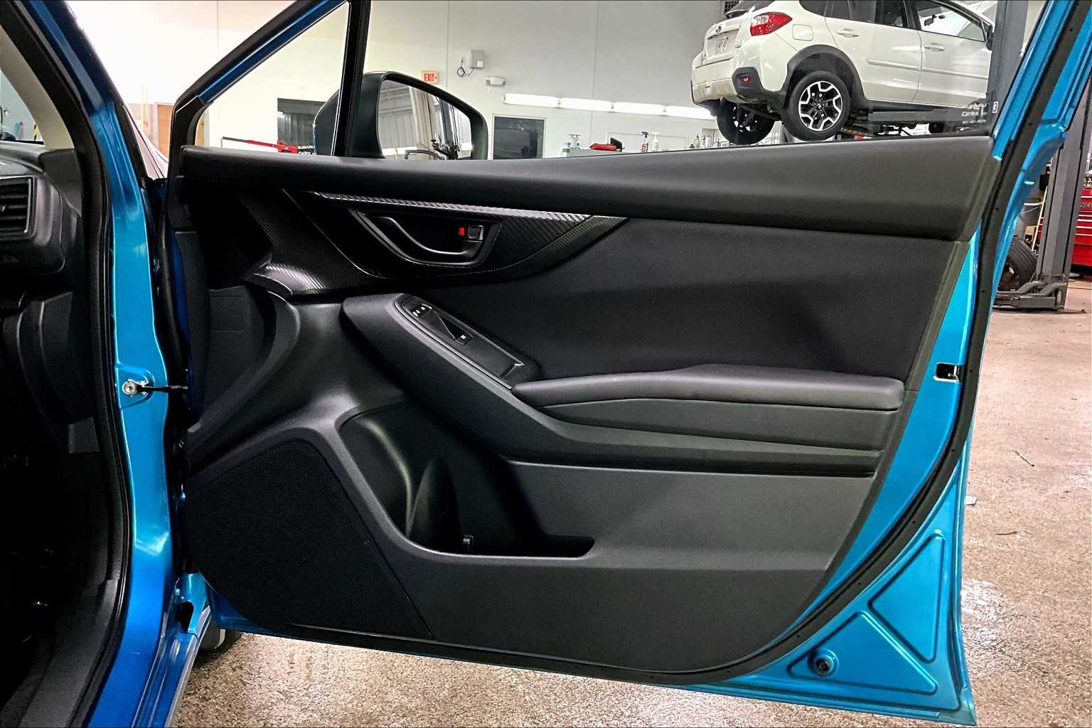 2017 Subaru Impreza 2.0i Premium photo 20