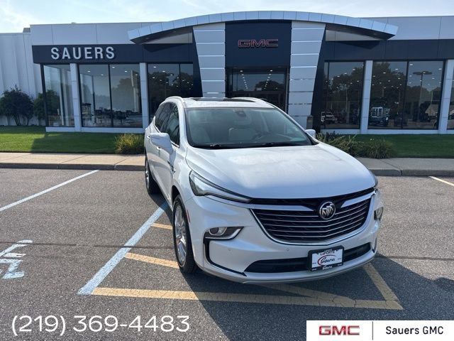 2022 Buick Enclave Essence's photo