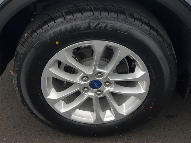 2022 Ford Escape SE photo 3