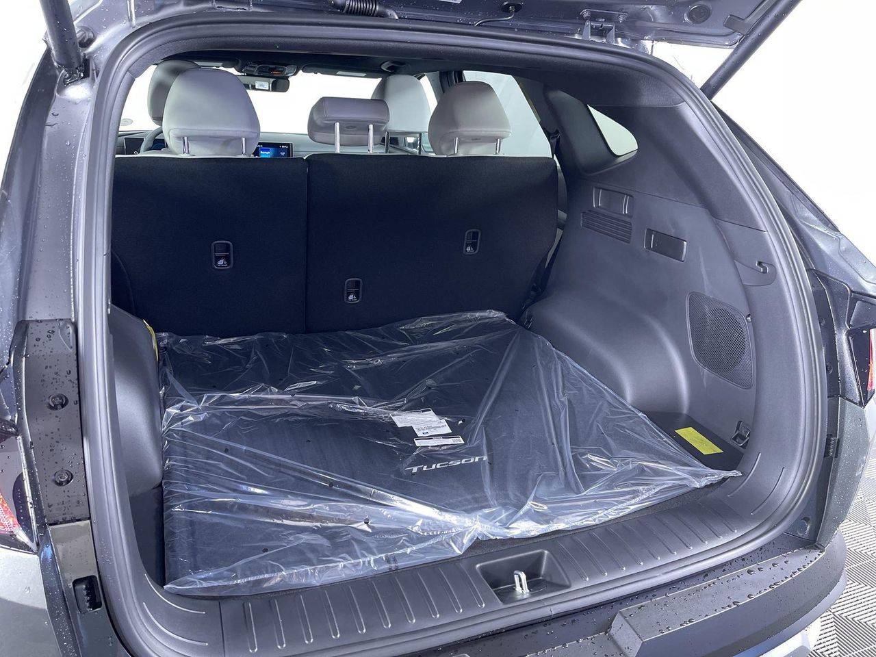 2025 Hyundai Tucson Limited photo 11
