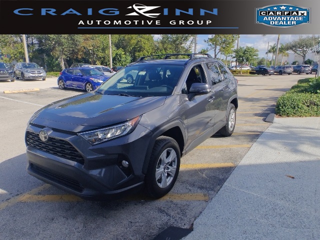 2021 Toyota RAV4 XLE's photo