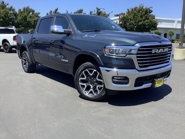 2025 Ram 1500 Laramie photo 2