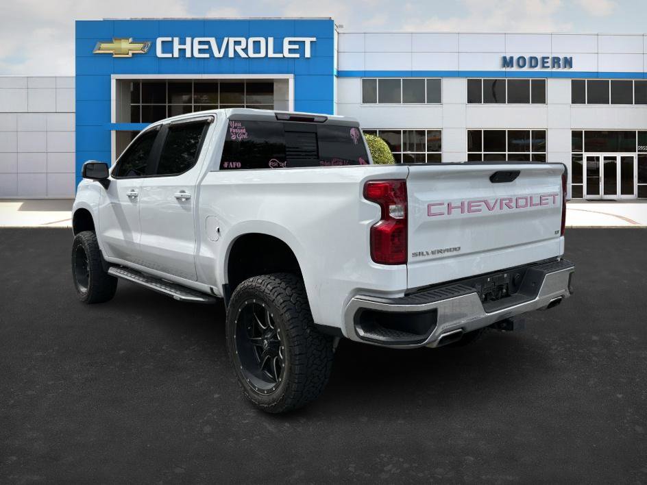 2019 Chevrolet Silverado 1500 LT photo 3