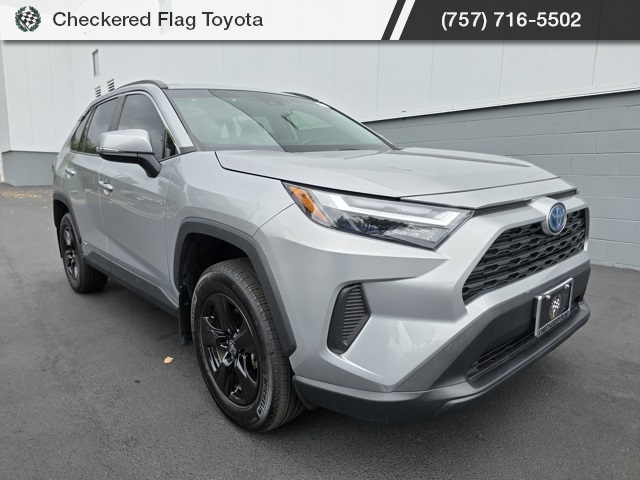 2024 Toyota RAV4 Hybrid XLE photo 6