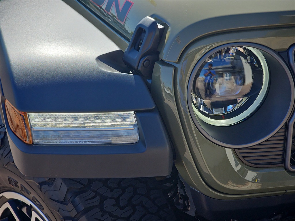 2025 Jeep Wrangler Rubicon photo 31