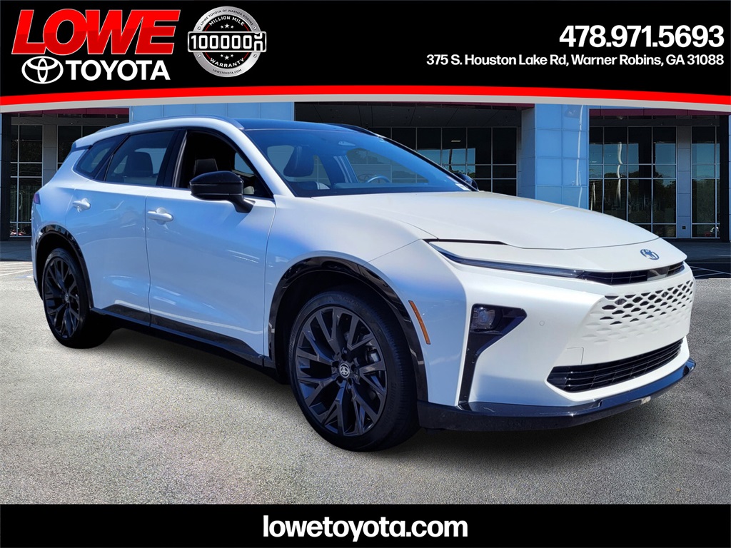 2025 Toyota Crown Signia Limited's photo