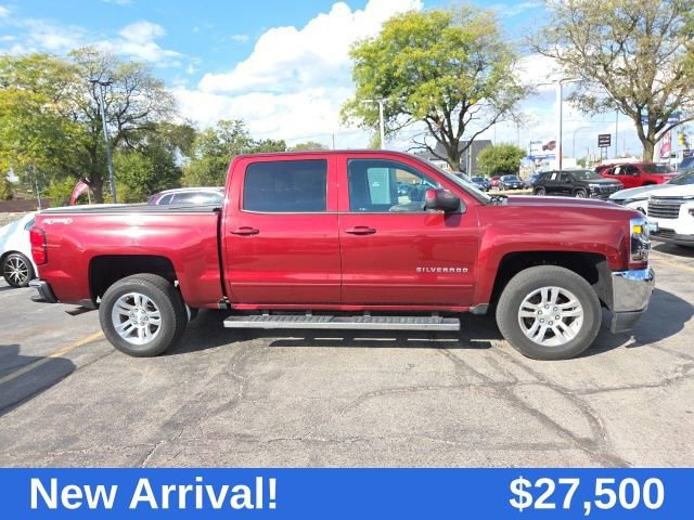 2017 Chevrolet Silverado 1500 LT photo 2