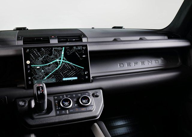 2025 Land Rover Defender 110 X photo 15