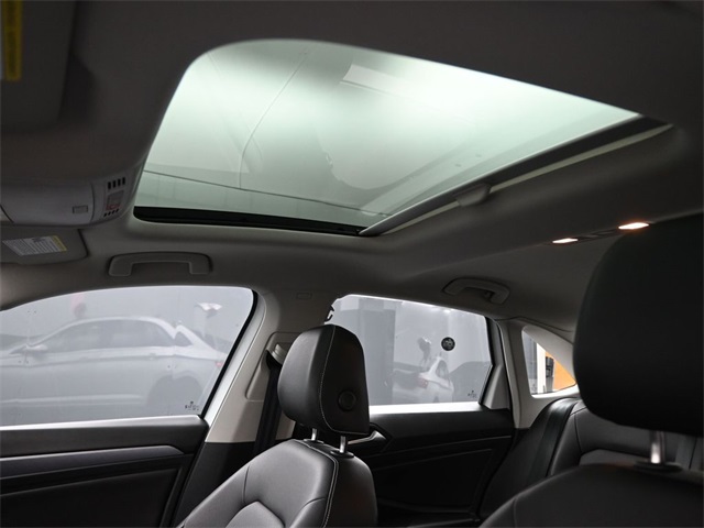 2023 Volkswagen Jetta 1.5T SE photo 9