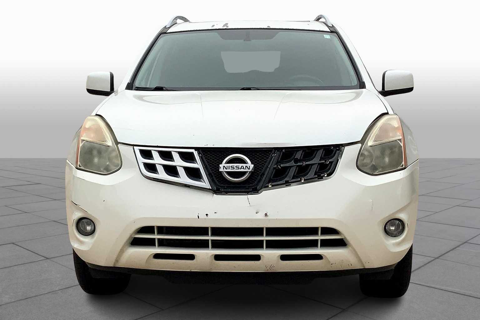 2013 Nissan Rogue SV photo 3