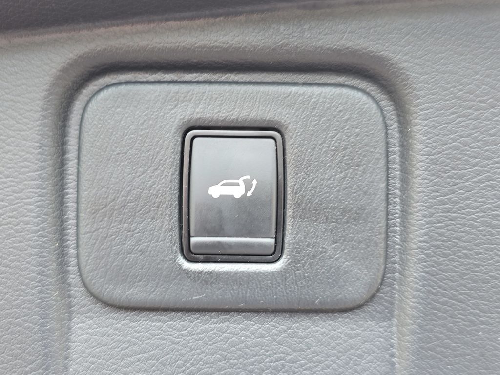 2020 Nissan Murano SL photo 12