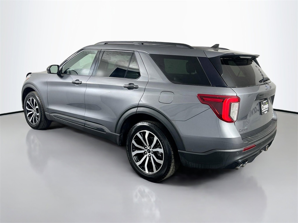2022 Ford Explorer ST photo 10