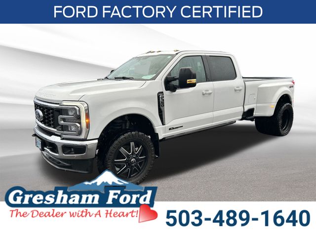 2024 Ford F-350 Super Duty Lariat's photo