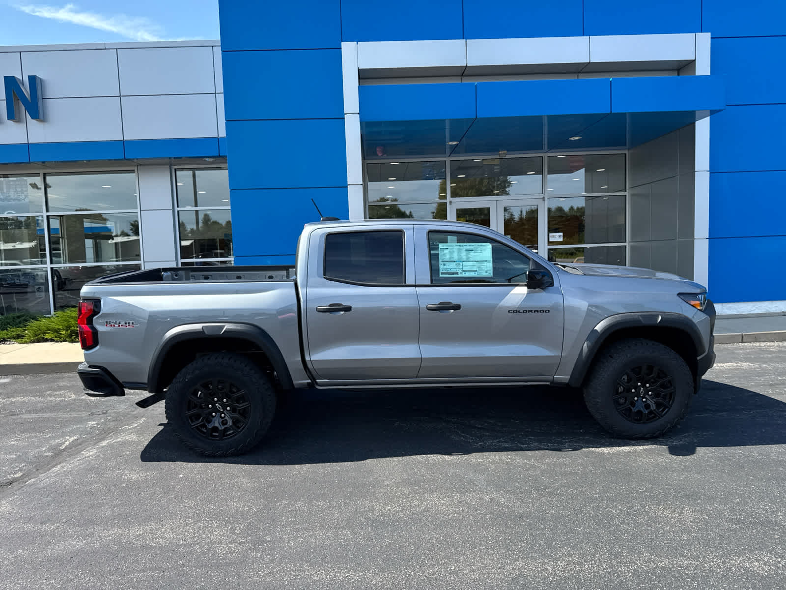 2026 Chevrolet Colorado Trail Boss photo 3