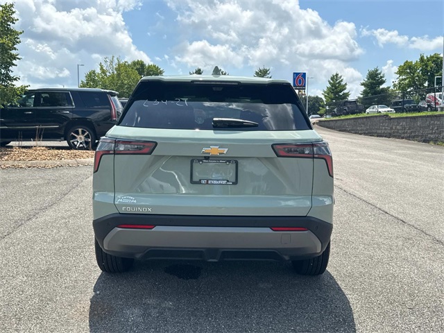 2025 Chevrolet Equinox LT photo 6