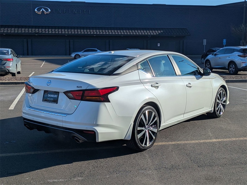 2021 Nissan Altima 2.5 SR photo 3