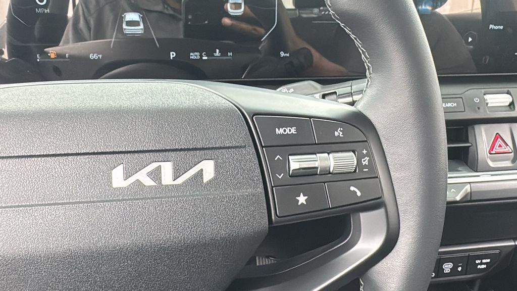 2025 Kia K4 EX photo 19
