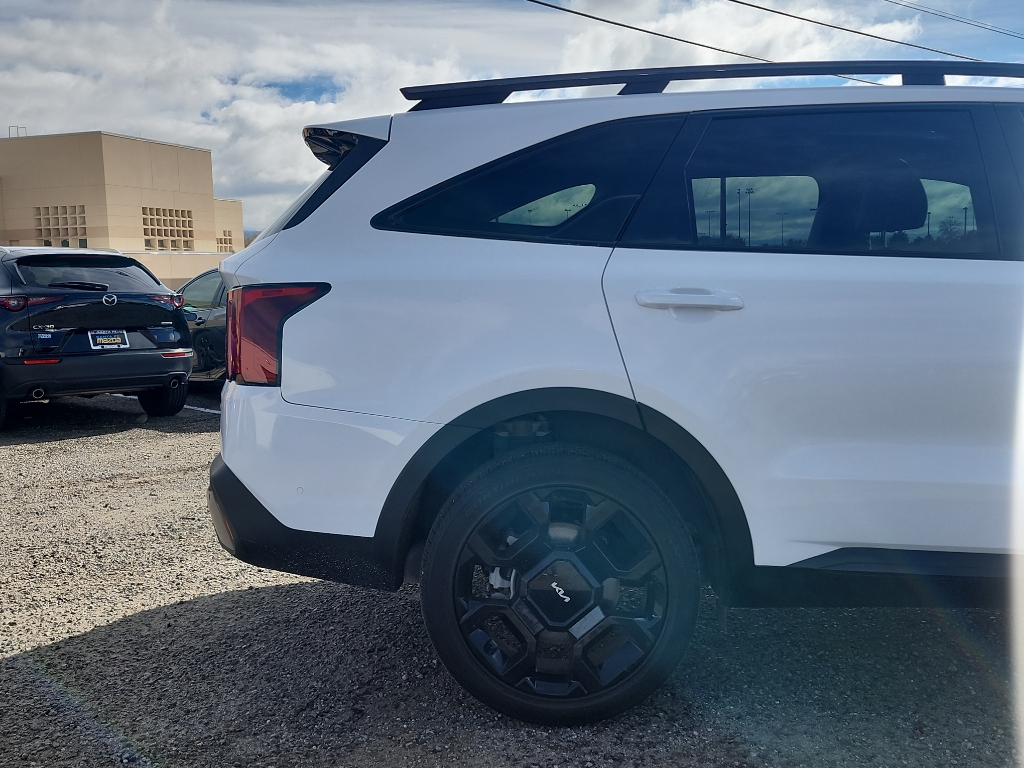 2024 Kia Sorento X-Line SX photo 3