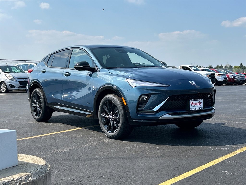 2025 Buick Envista ST photo 2