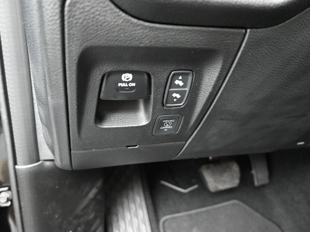 2026 Ram 1500 Laramie photo 16