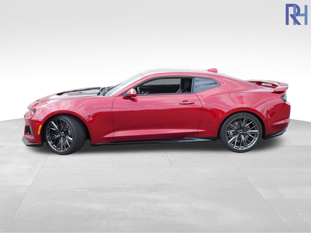 Used 2021 Chevrolet Camaro ZL1 with VIN 1G1FK1R61M0136847 for sale in Coon Rapids, Minnesota