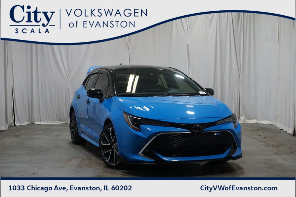 2022 Toyota Corolla Hatchback XSE's photo