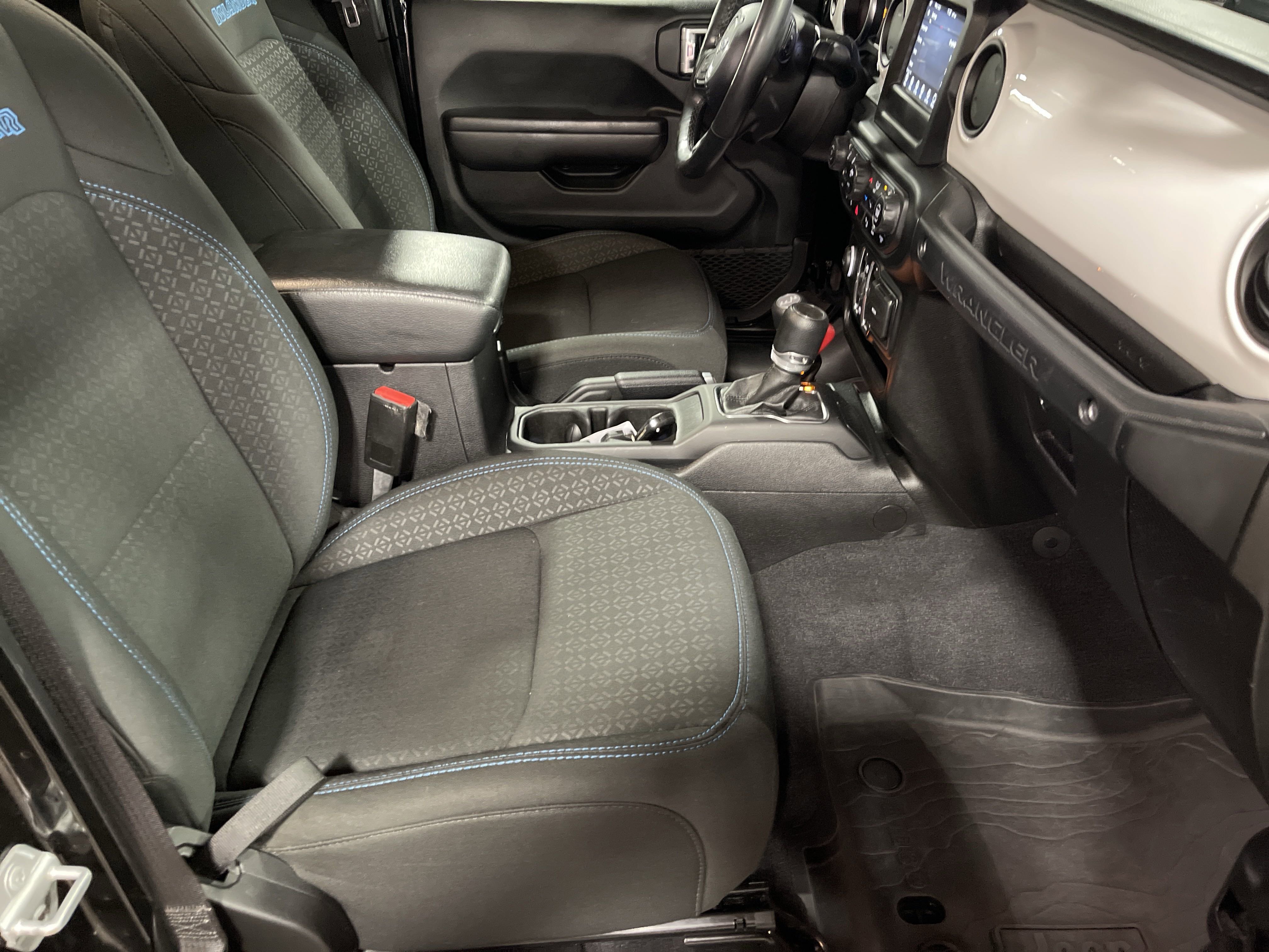 2021 Jeep Wrangler Unlimited Islander photo 5