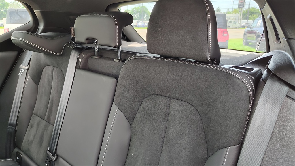 2023 Volvo XC40 Recharge Ultimate photo 28