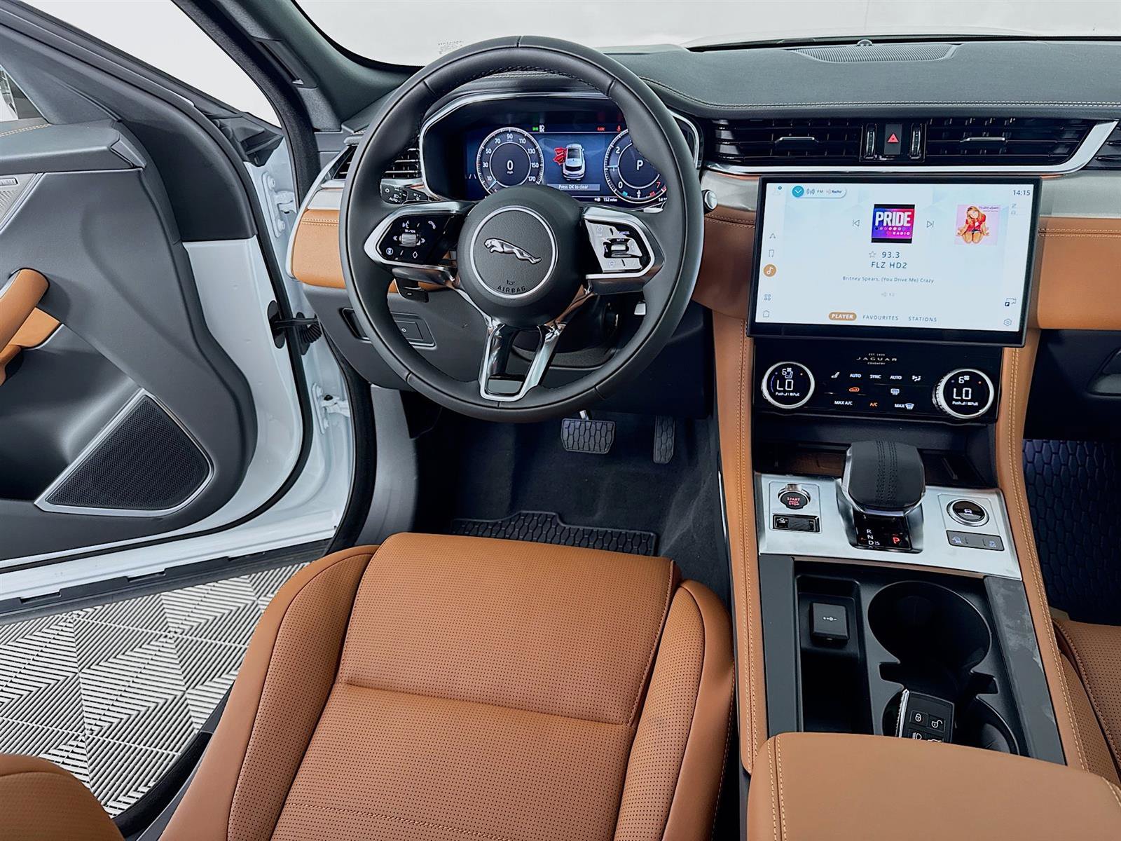 2026 Jaguar F-PACE P250 R-Dynamic S photo 23