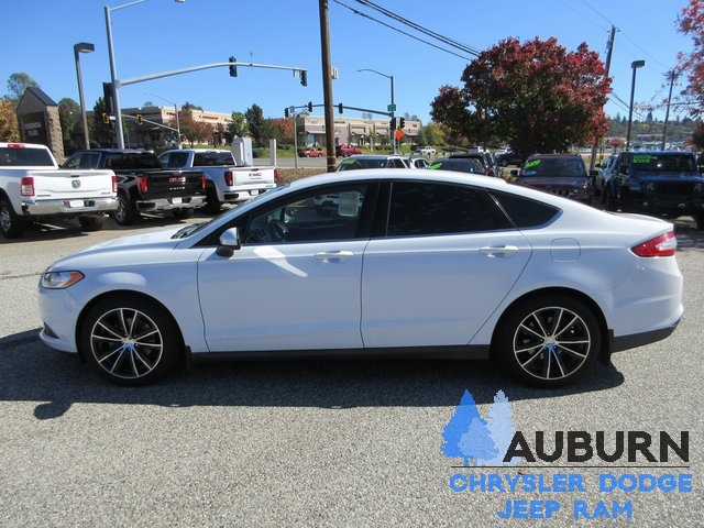 2015 Ford Fusion S photo 3