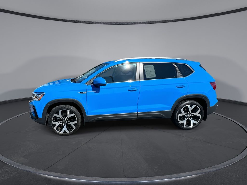 2022 Volkswagen Taos SEL's photo