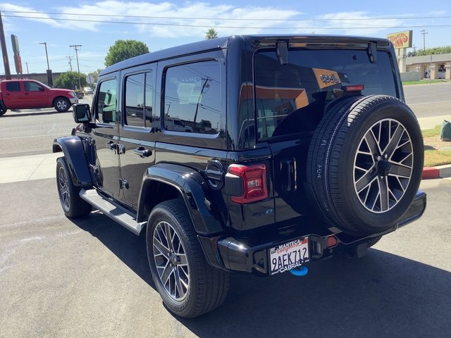 2022 Jeep Wrangler Unlimited Sahara 4xe photo 23