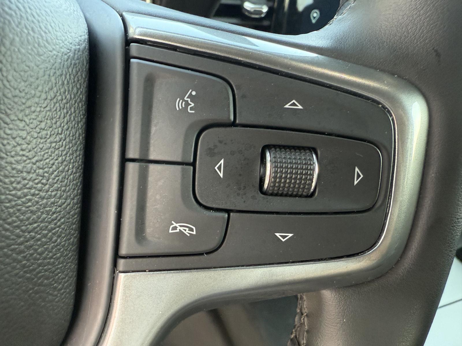 2023 Chevrolet Silverado 1500 LT photo 14