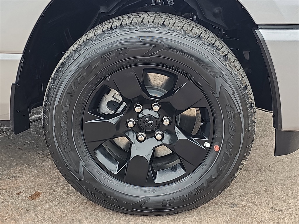 2025 Ram 1500 Tradesman photo 38